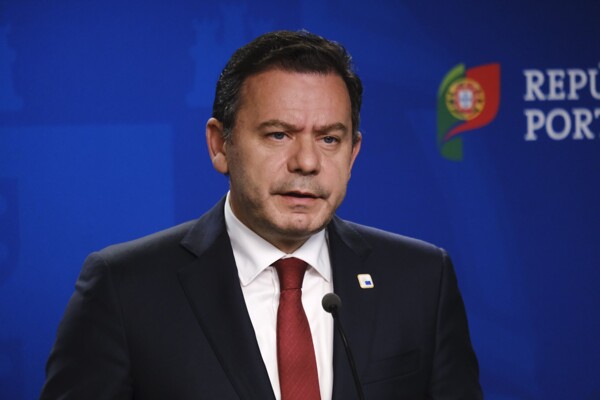 Portuguese unions call for general strike