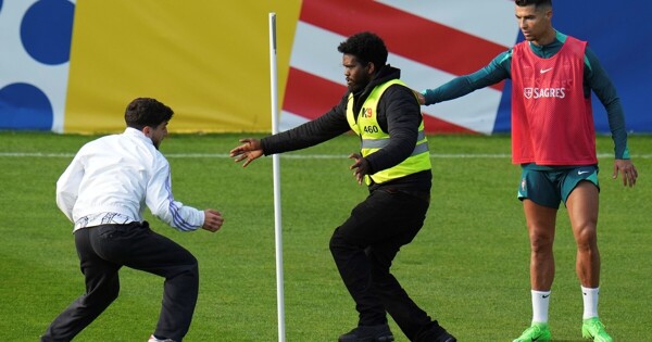 Криштиану Роналду готовится к дебюту на Евро 2024 с Португалией