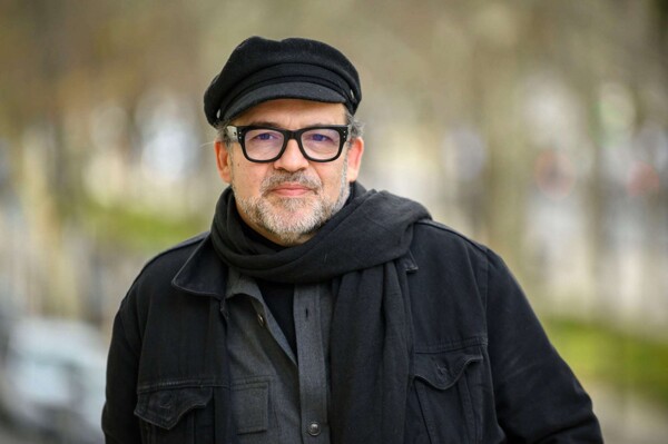 Лиссабонская поэтическая оркестр представляет 'Лос Сюрреалистас' в Сале Хосе Эрнандес